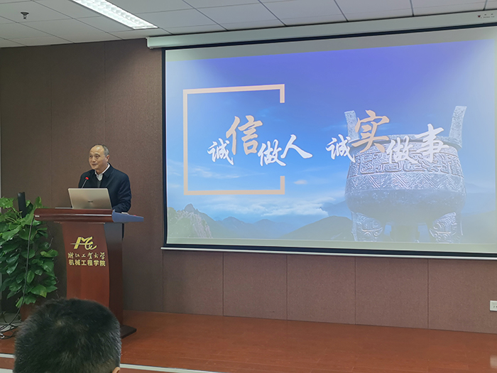 企业家进课堂，研究生收益大
